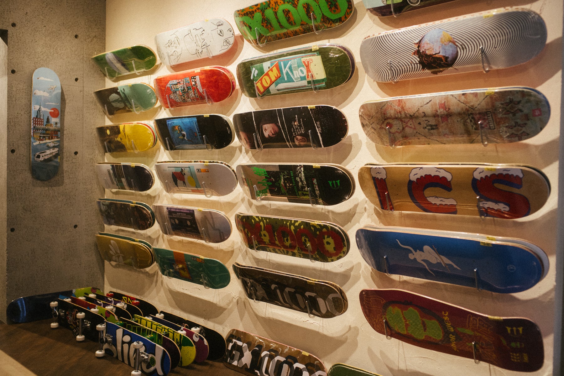 8.0 – RIVERBIRCH SKATESHOP