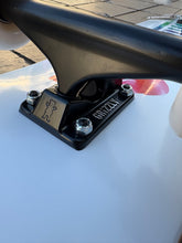 画像をギャラリービューアに読み込む, [GRIZZLY] GRIZZLYxPOLER CRUISER COMPLETE WHITE - 7.75”×27”
