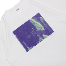 画像をギャラリービューアに読み込む, [FROWGRESSIVE] VX PURPLE PHOTO WIDE TEE - WHITE
