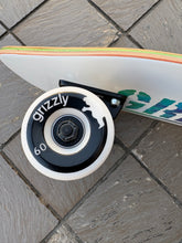 画像をギャラリービューアに読み込む, [GRIZZLY] GRIZZLYxPOLER CRUISER COMPLETE WHITE - 7.75”×27”
