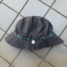 画像をギャラリービューアに読み込む, [KAONKA] ORTEGA TAPE BUCKET HAT- CHARCOAL/PEACOCK.TAPE

