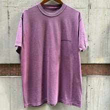 画像をギャラリービューアに読み込む, [RIVERBIRCH]&nbsp;“DAISUKE MURAI” T-Shirts - BERRY
