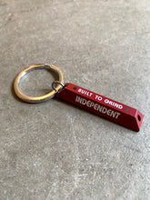 画像をギャラリービューアに読み込む, [INDEPENDENT] RED CURB KEY CHAIN
