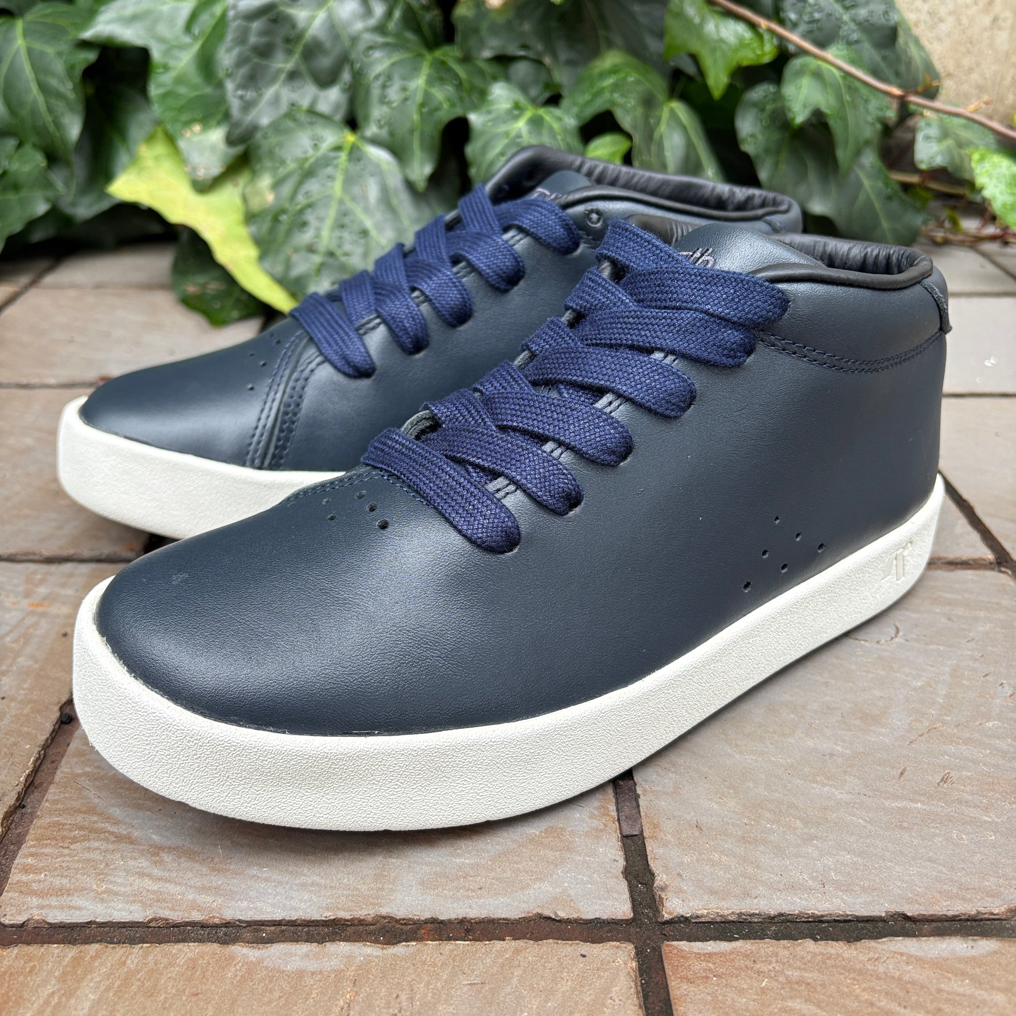 AREth – RIVERBIRCH SKATESHOP