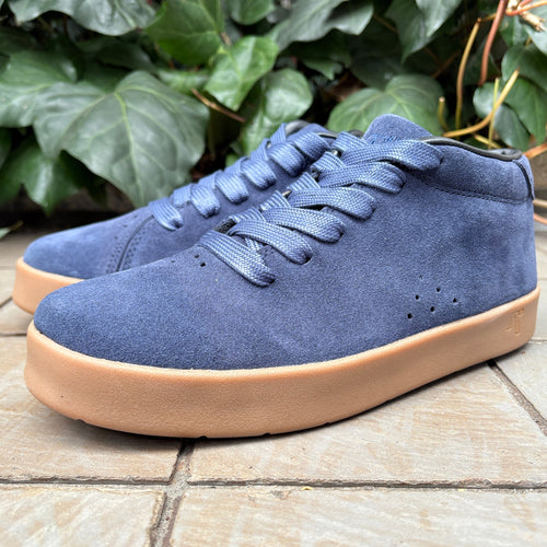 AREth – RIVERBIRCH SKATESHOP