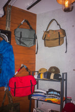 画像をギャラリービューアに読み込む, [Zubari packs] Passenger - RED
