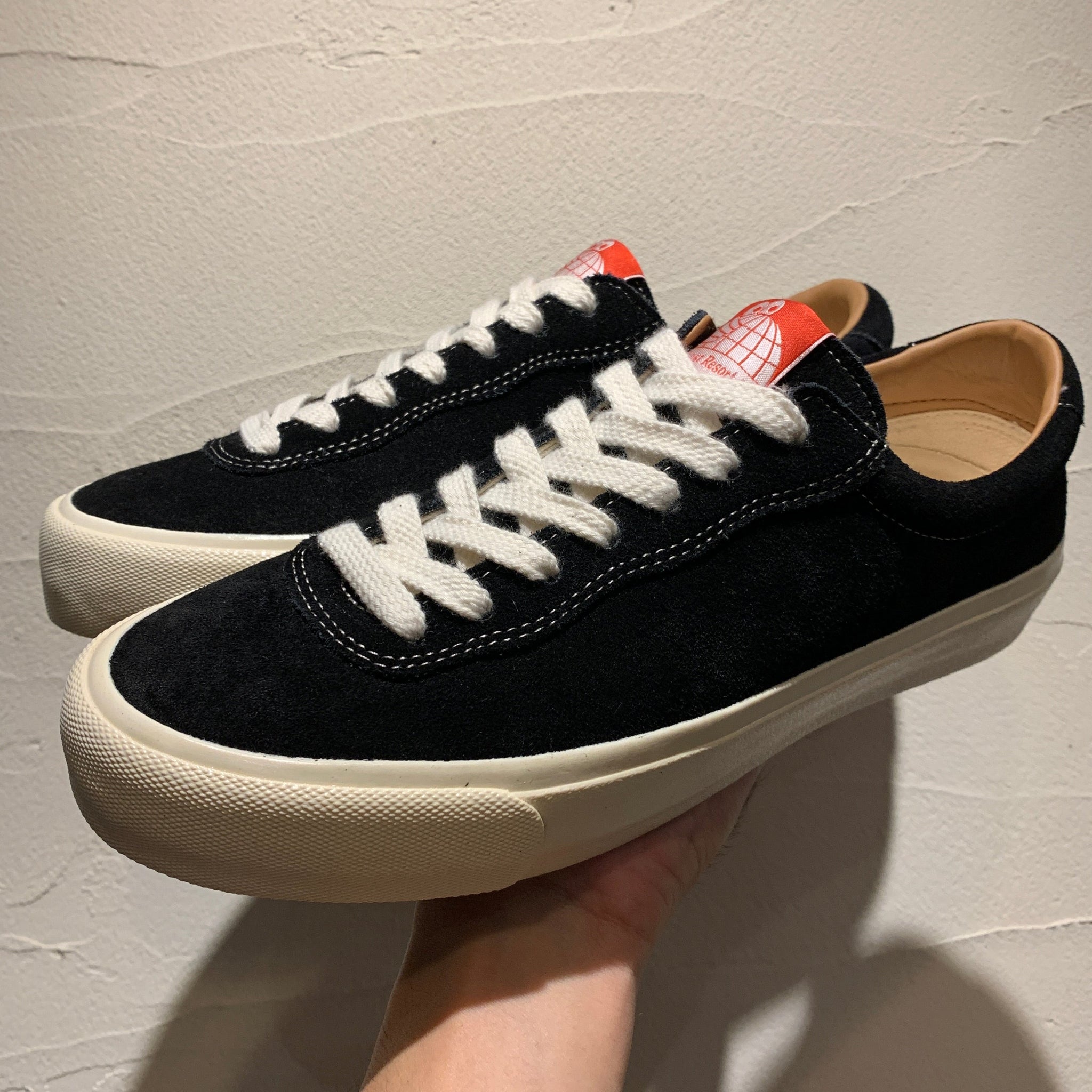 LAST RESORT AB] VM001 Suede LO - Black/White – RIVERBIRCH SKATESHOP