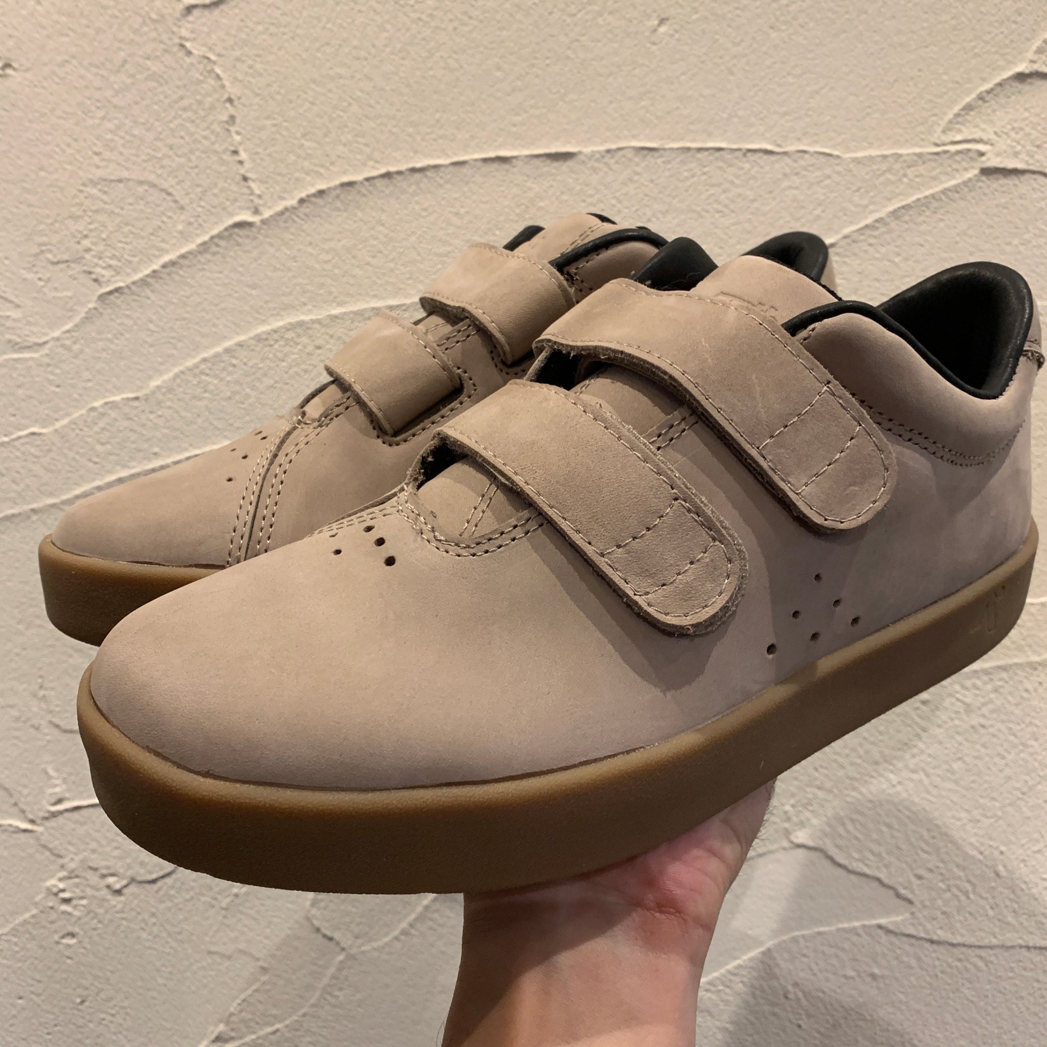 現品のみ　ARETH I velcro サイズ27.0 AREth] model “I (velcro)” - Sand Nubuck – RIVERBIRCH SKATESHOP