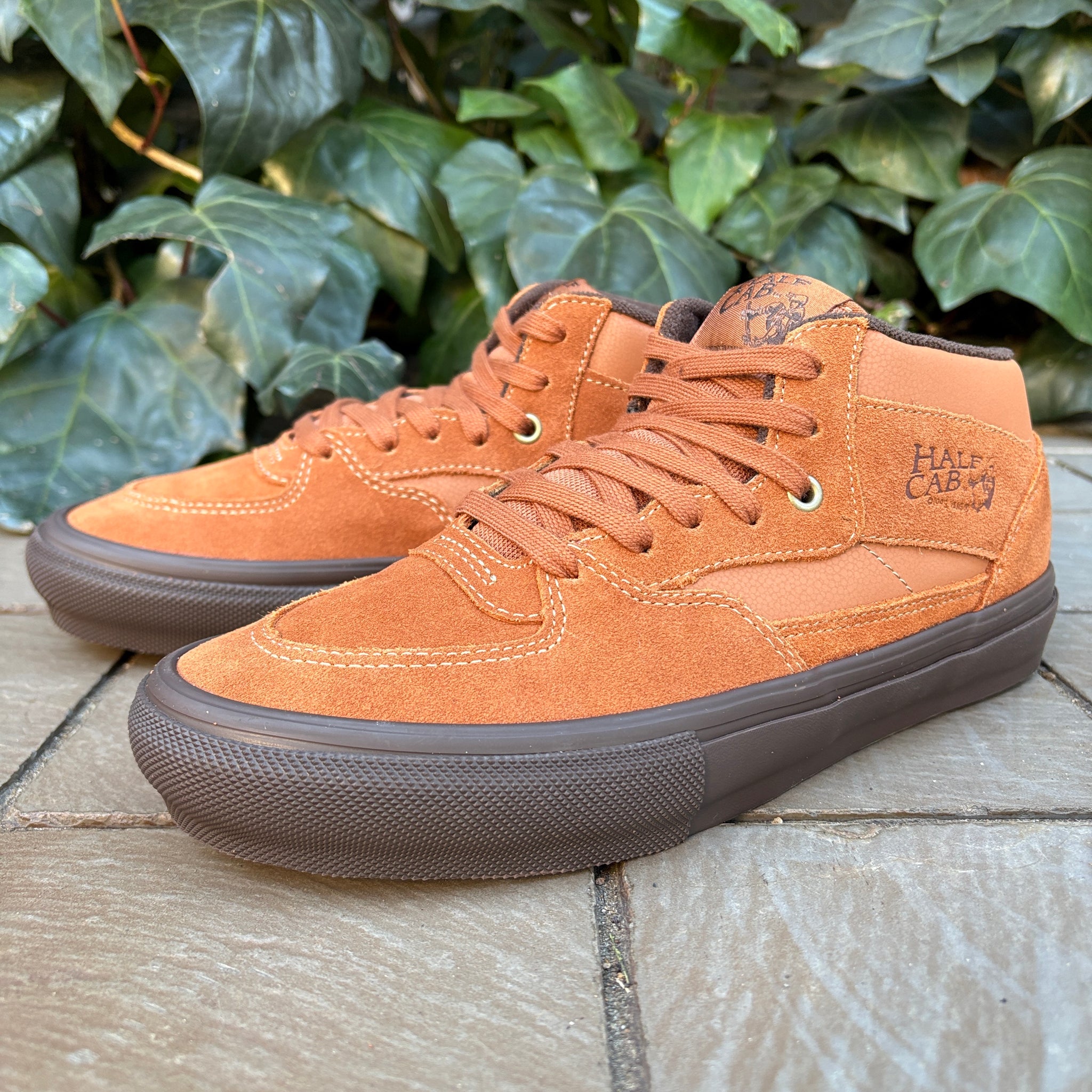 VANS] SKATE HALF CAB - golden brown/gum – RIVERBIRCH SKATESHOP