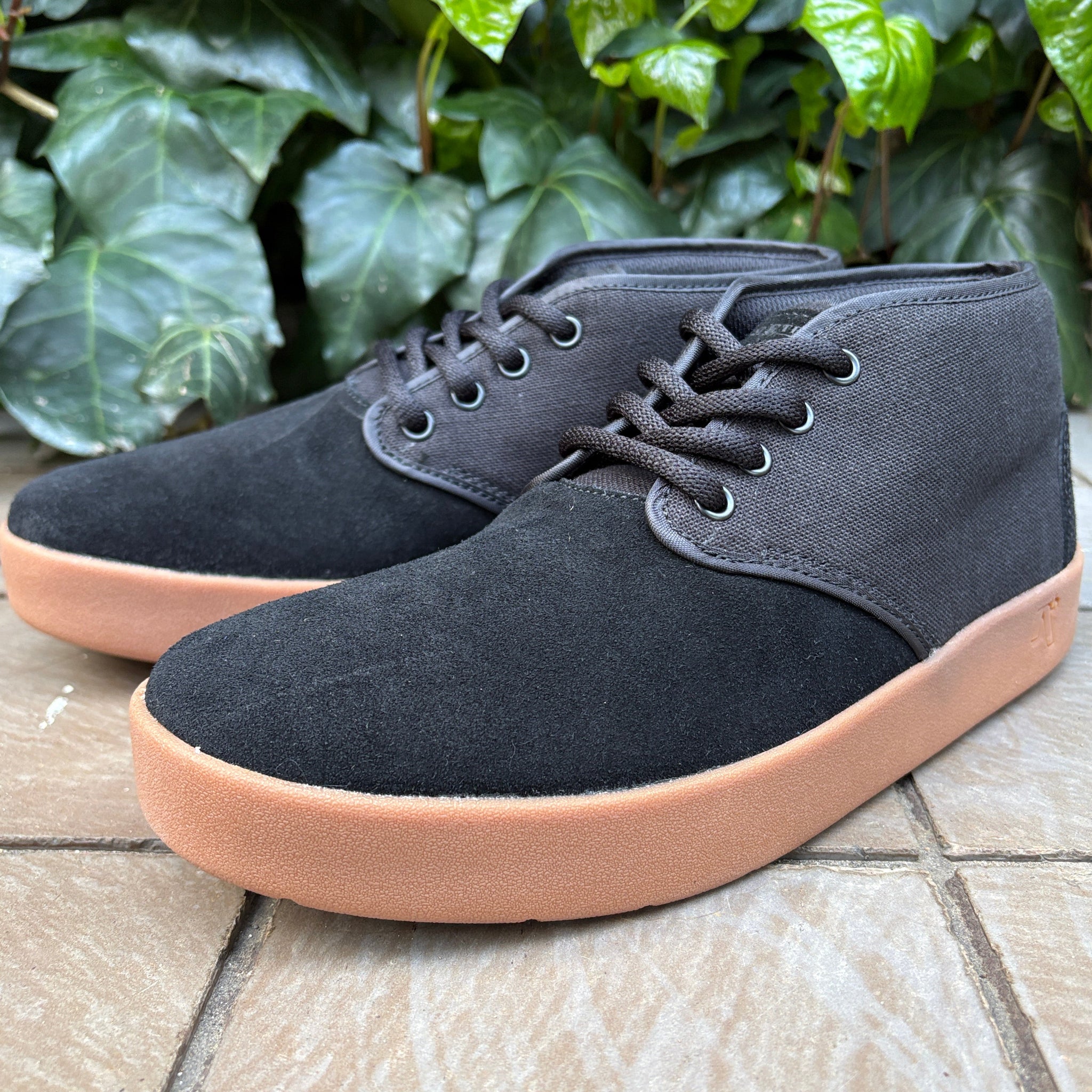 AREth – RIVERBIRCH SKATESHOP