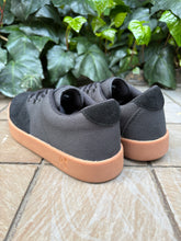 画像をギャラリービューアに読み込む, [AREth] PLUG - Black Gum
