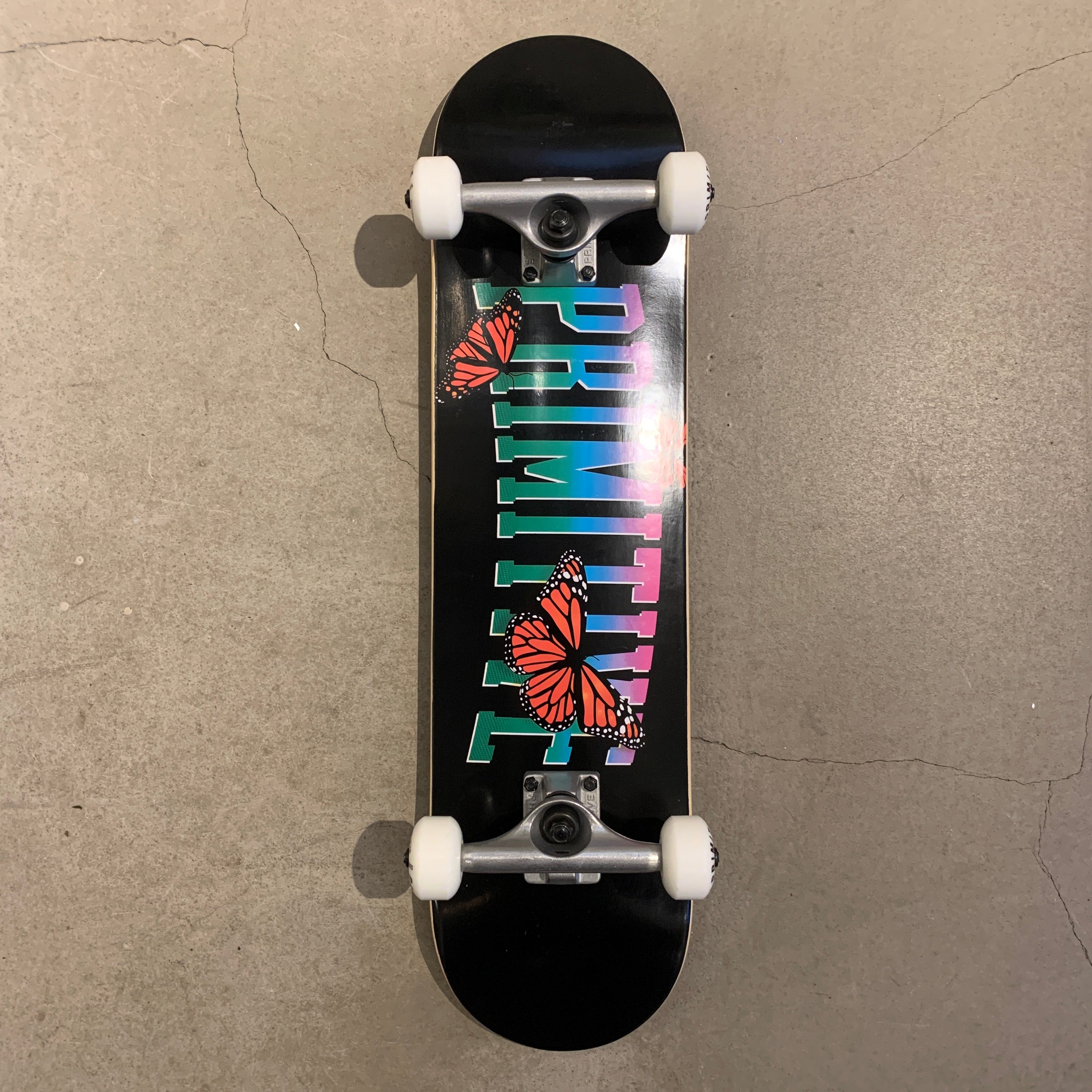 PRIMITIVE] KIDS COLLEGIATE BUTTERFLY COMPLETE - 7.3”x 29