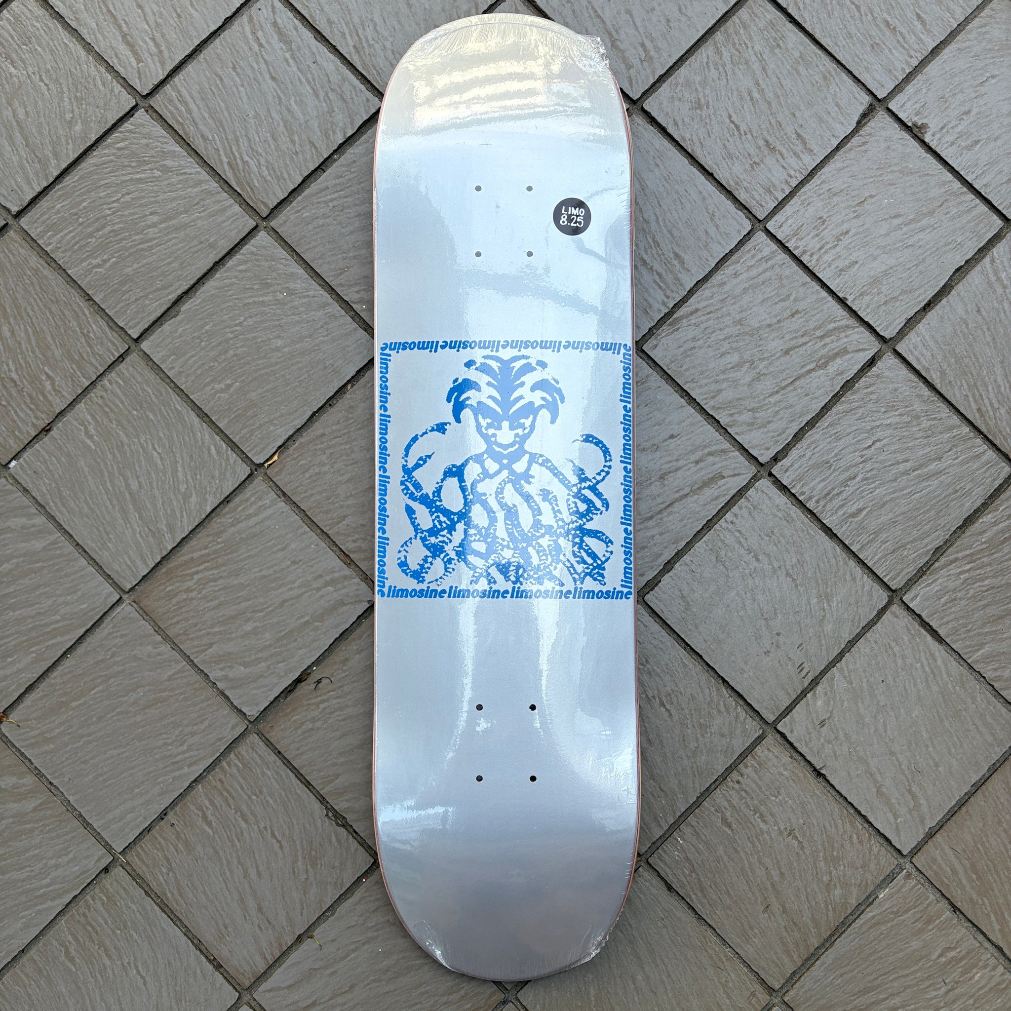 LIMOSINE デッキ　8.25 LIMOSINE Cyrus Bennett (Newtown) DECK / 8.25