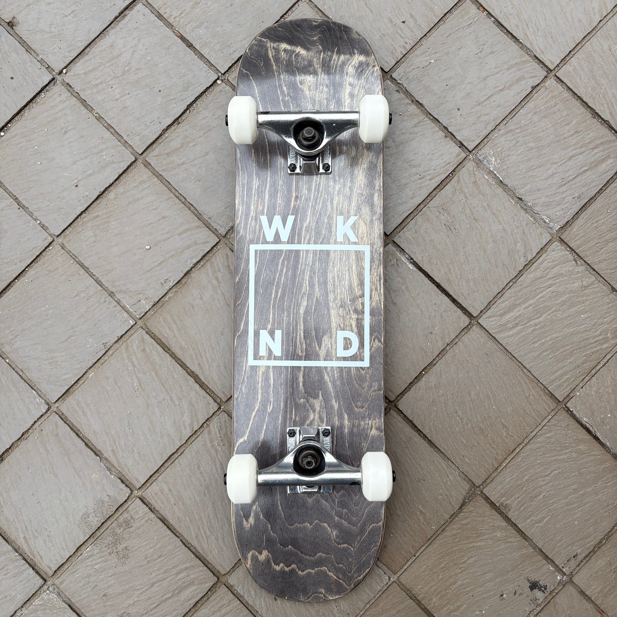 Completes – RIVERBIRCH SKATESHOP