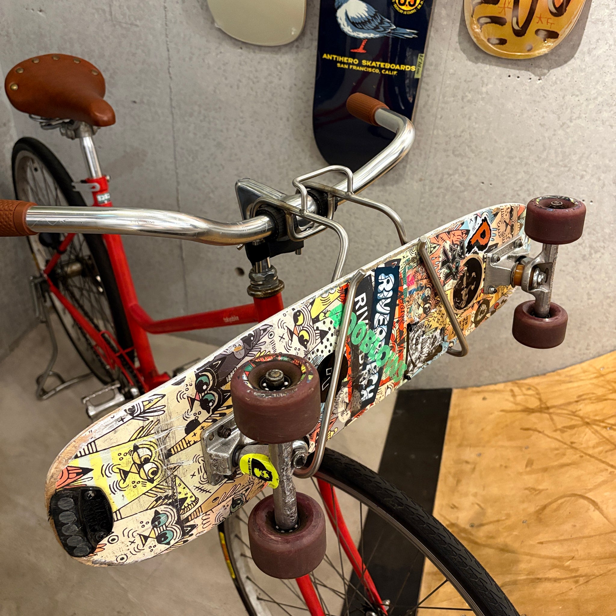 KMRD&CO. 自転車用スケボーラック カシャーン KMRD&CO.] 自転車用スケボーラック”カシャーン” – RIVERBIRCH SKATESHOP