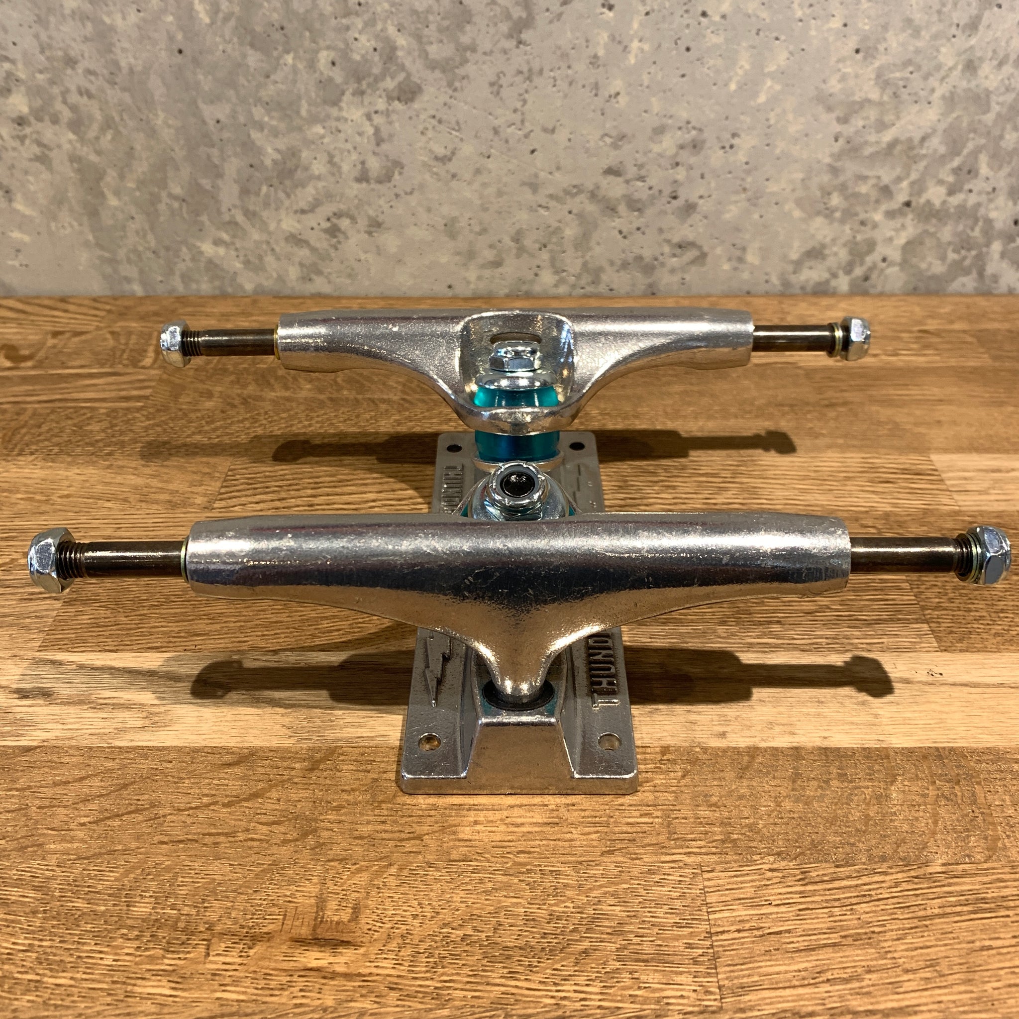 THUNDER] TEAM EDITIONS - 147 HI – RIVERBIRCH SKATESHOP