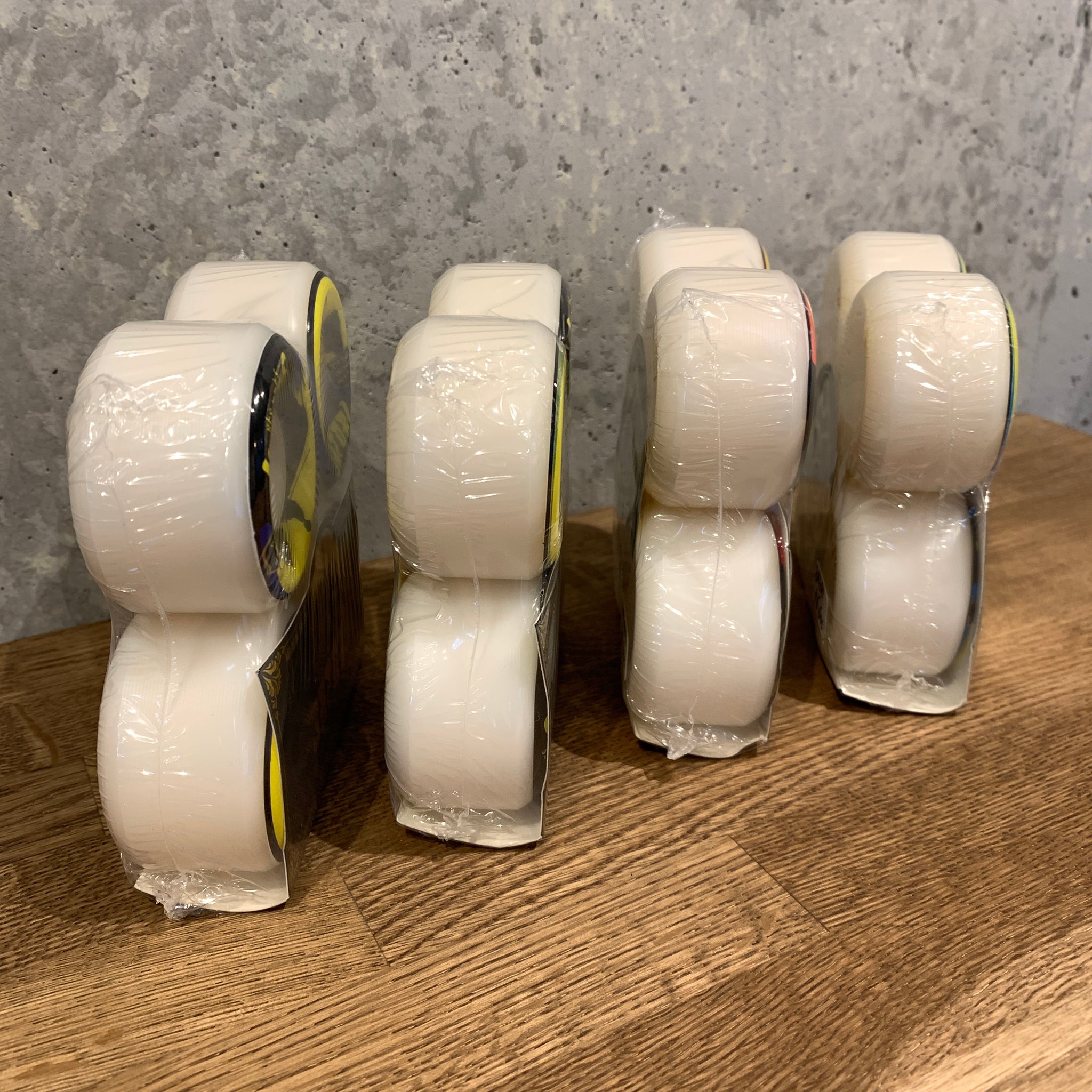 スケートボード Satori TOP SHELF 54mm 54mm Elephant Top Shelf Urethane Skate Wheels (84b Conical