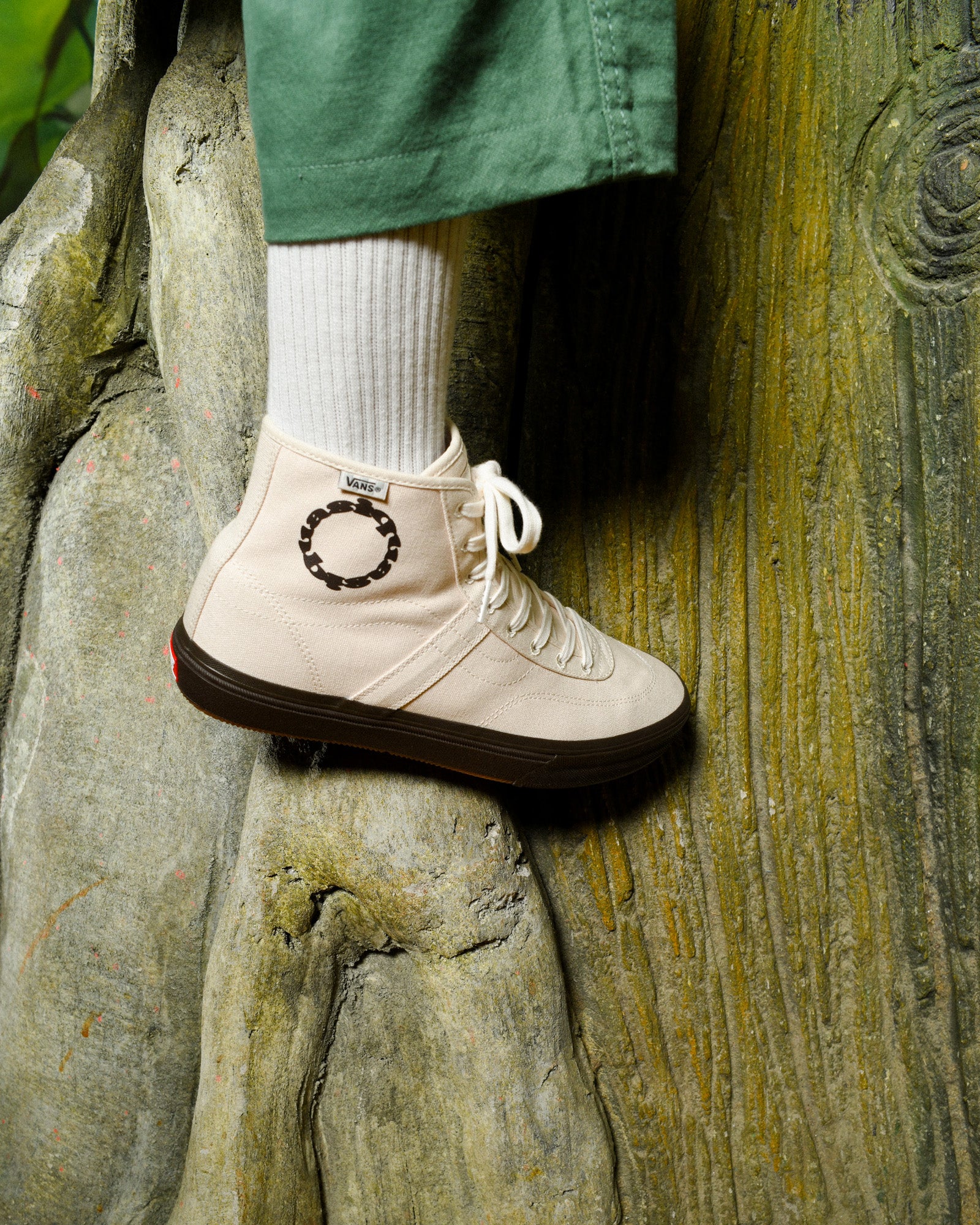 VANS ★ スタイルと機能性の一足 クロケット ハイシューズ VANS] VANS x QUASI ”Crockett High” - Decon – RIVERBIRCH